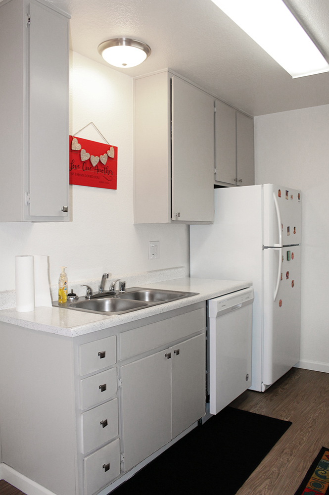 This 2 bed 1 bath 7 photo can be viewed in person at the Casa Del Sol Apartments, so make a reservation and stop in today.